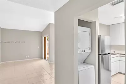 1439 Springside Dr #1439, Weston, FL 33326 - Photo 8
