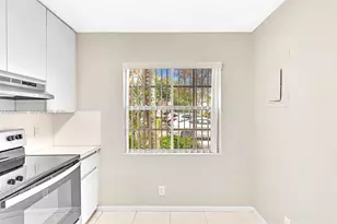 1439 Springside Dr, Weston, FL 33326 - Photo 6