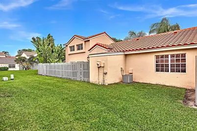 1439 Springside Dr #1439, Weston, FL 33326 - Photo 36
