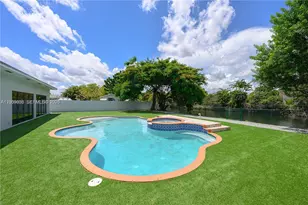11835 SW 37th St, Miami, FL 33175 - Photo 16