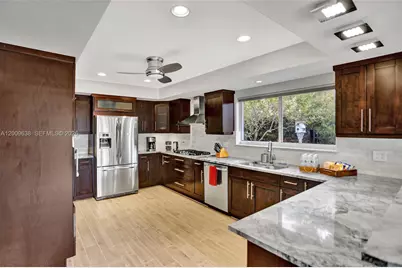 1017 Tyler St, Hollywood, FL 33019 - Photo 6