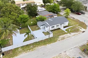 10200 NW 21st Ct, Miami, FL 33147 - Photo 2