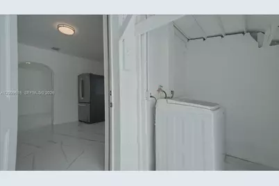 10200 NW 21st Ct, Miami, FL 33147 - Photo 14