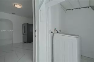 10200 NW 21st Ct, Miami, FL 33147 - Photo 14