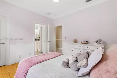 2477 Poinciana Dr, Weston, FL 33327 - Photo 38