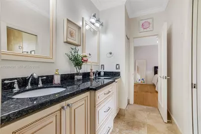2477 Poinciana Dr, Weston, FL 33327 - Photo 36
