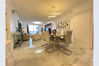 6039 Collins Ave #1507, Miami Beach, FL 33140 - Photo 8