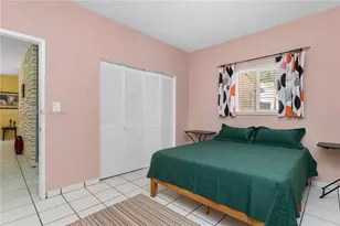 906 NE 5th St, Hallandale Beach, FL 33009 - Photo 16
