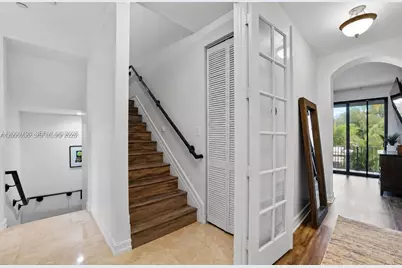 542 NE 17th Ave, Fort Lauderdale, FL 33301 - Photo 12