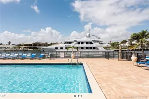 2017 S Ocean Dr, Hallandale Beach, FL 33009 - Photo 30