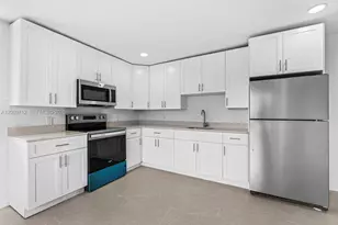 1368 W 29th St, Hialeah, FL 33012 - Photo 10