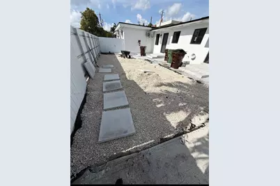 1368 W 29th St #2, Hialeah, FL 33012 - Photo 8