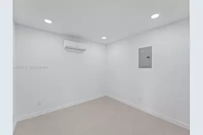 1368 W 29th St #2, Hialeah, FL 33012 - Photo 12