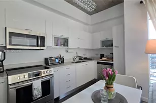 133 NE 2nd Ave, Miami, FL 33132 - Photo 2