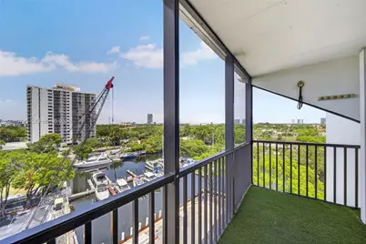 3401 N Country Club Dr #812, Aventura, FL 33180 - Photo 6