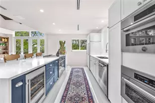 1933 S Oak Haven Cir, Miami, FL 33179 - Photo 20