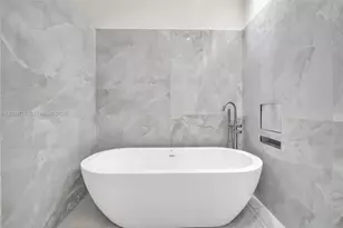 1933 S Oak Haven Cir, Miami, FL 33179 - Photo 40
