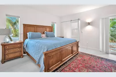 1933 S Oak Haven Cir, Miami, FL 33179 - Photo 30