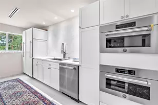 1933 S Oak Haven Cir, Miami, FL 33179 - Photo 4
