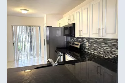 1260 SE 28th Ct #104, Homestead, FL 33035 - Photo 6