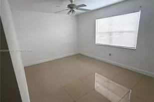 10762 La Placida Dr, Coral Springs, FL 33065 - Photo 8