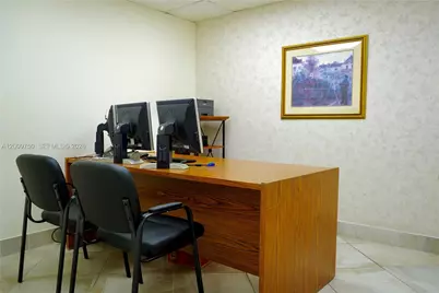 150 Westward Dr #2, Miami Springs, FL 33166 - Photo 2