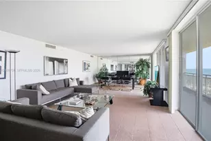605 Ocean Dr, Key Biscayne, FL 33149 - Photo 2