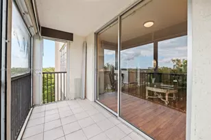 3300 W Rolling Hills Cir, Davie, FL 33328 - Photo 22