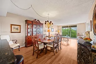 3300 W Rolling Hills Cir, Davie, FL 33328 - Photo 10