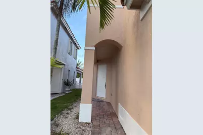 3955 NE 13th Dr, Homestead, FL 33033 - Photo 6