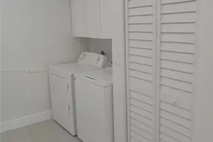 7440 SW 105th Pl, Miami, FL 33173 - Photo 10