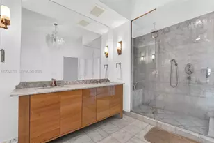 50 South Pointe Dr, Miami Beach, FL 33139 - Photo 34