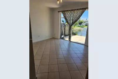 11425 NW 76th Ter #0, Doral, FL 33178 - Photo 12