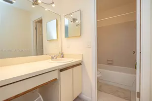 4715 NW 82nd Ave, Lauderhill, FL 33351 - Photo 16