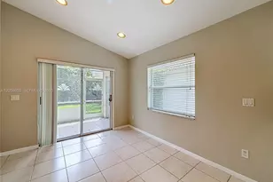 22729 E Royal Crown Ter E, Boca Raton, FL 33433 - Photo 14