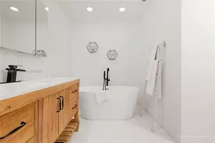 1106 N 13th Ct, Hollywood, FL 33019 - Photo 6