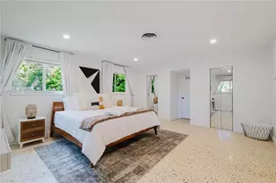 1106 N 13th Ct, Hollywood, FL 33019 - Photo 4
