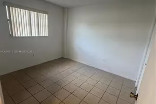 8185 NW 7th St, Miami, FL 33126 - Photo 10
