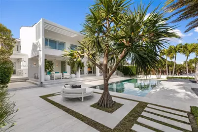 120 Knollwood Dr, Key Biscayne, FL 33149 - Photo 2