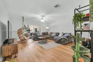 620 Lake Dasha Cir, Plantation, FL 33324 - Photo 18