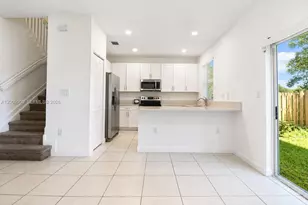 2664 SE 19th St, Homestead, FL 33035 - Photo 10