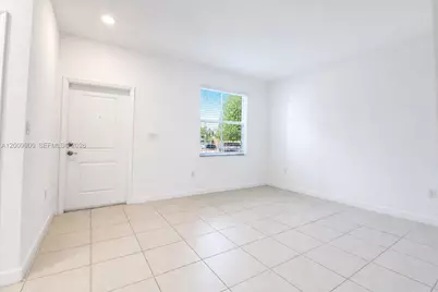 2664 SE 19th St, Homestead, FL 33035 - Photo 4