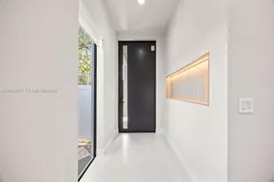 1137 NE 11th Ave, Fort Lauderdale, FL 33301 - Photo 4