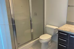 185 SW 7th St, Miami, FL 33130 - Photo 14