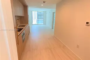 77 SE 5th St, Miami, FL 33131 - Photo 14