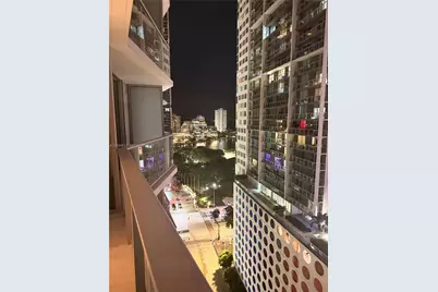 77 SE 5th St #1811, Miami, FL 33131 - Photo 6