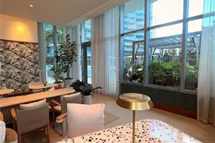 77 SE 5th St, Miami, FL 33131 - Photo 50