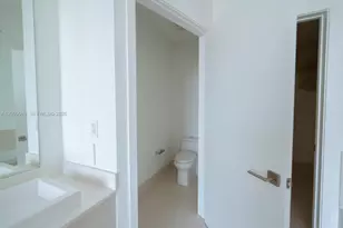 45 SW 9th St, Miami, FL 33130 - Photo 22