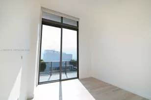 45 SW 9th St, Miami, FL 33130 - Photo 36