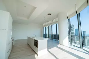 45 SW 9th St, Miami, FL 33130 - Photo 12